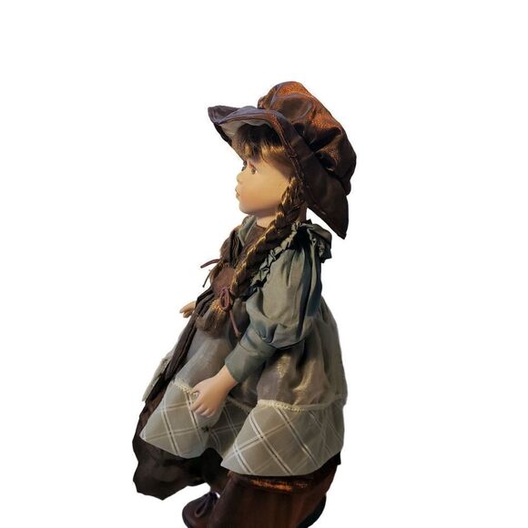 Porcelain Doll  - Picture 8 of 14